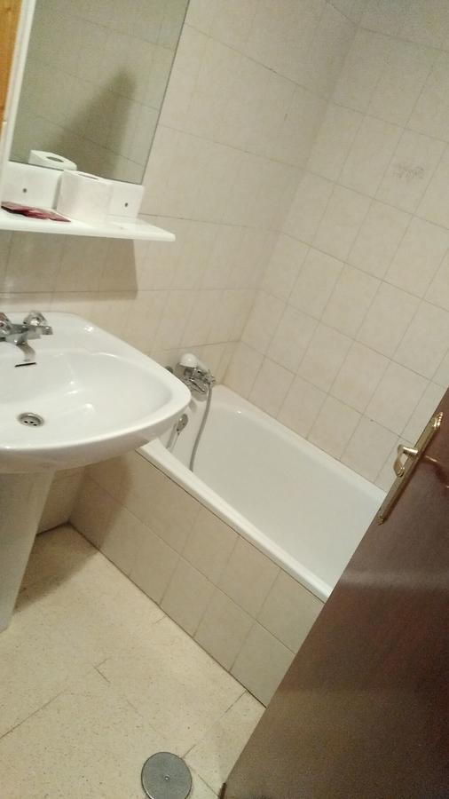 Matallana de Valmadrigal Hostal El Tropezon מראה חיצוני תמונה