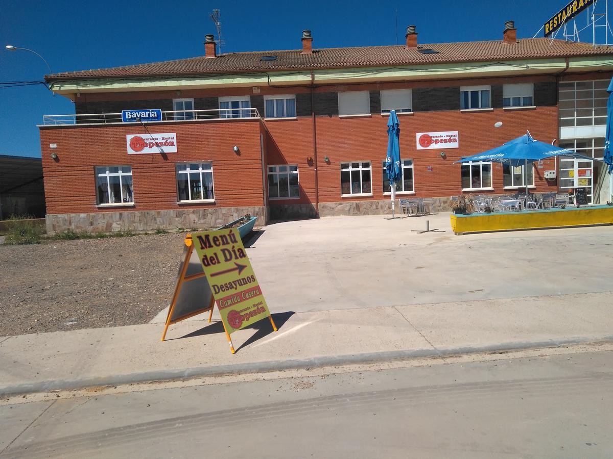 Matallana de Valmadrigal Hostal El Tropezon מראה חיצוני תמונה