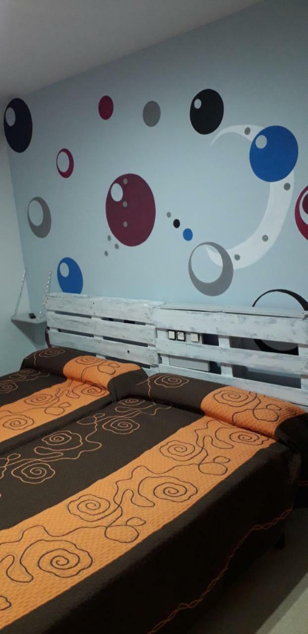 Matallana de Valmadrigal Hostal El Tropezon מראה חיצוני תמונה