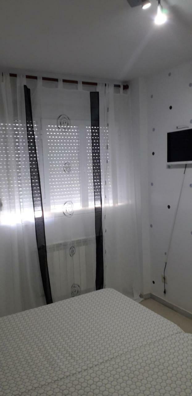 Matallana de Valmadrigal Hostal El Tropezon מראה חיצוני תמונה